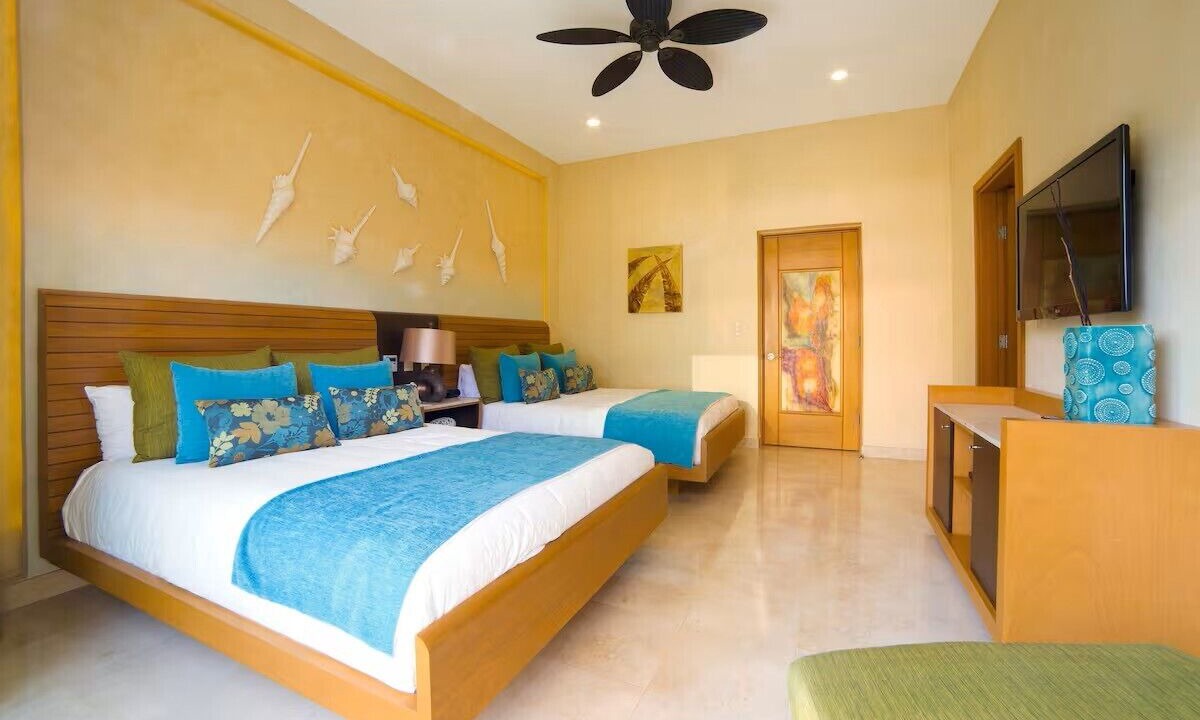 Photo of Bedroom in South Shore Hotel Area
