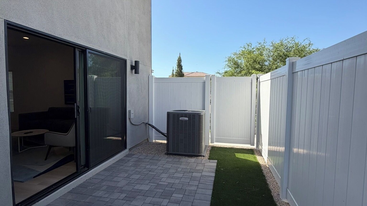 Photo of Patio Balcony in North Mountain