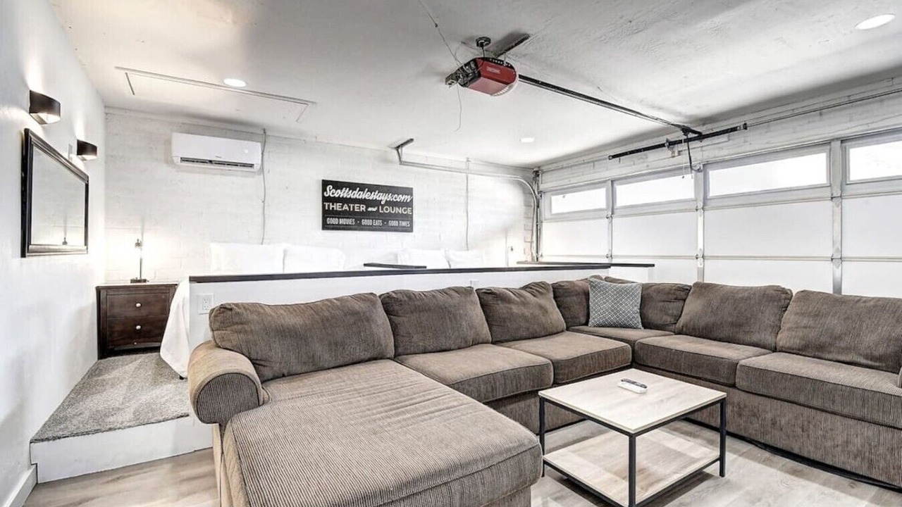 Photo of Livingroom in Paradise Valley Village