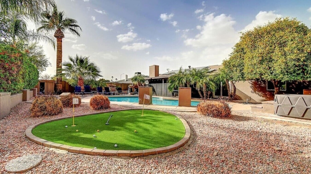 Photo of Outdoor in Paradise Valley Village