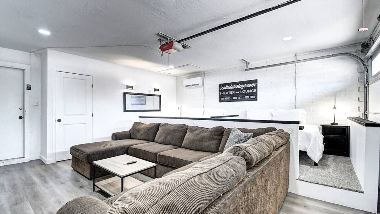 Photo of Livingroom in Paradise Valley Village
