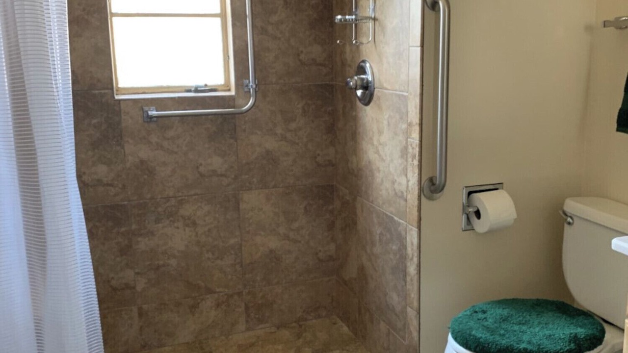 Photo of Bathroom in La Canada Desert Homesites