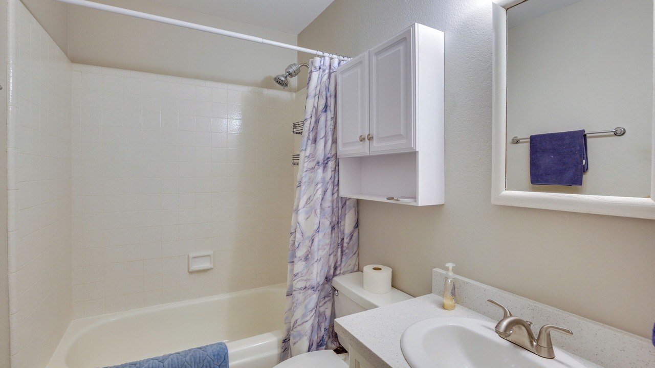 Photo of Bathroom in Vista Del Valle