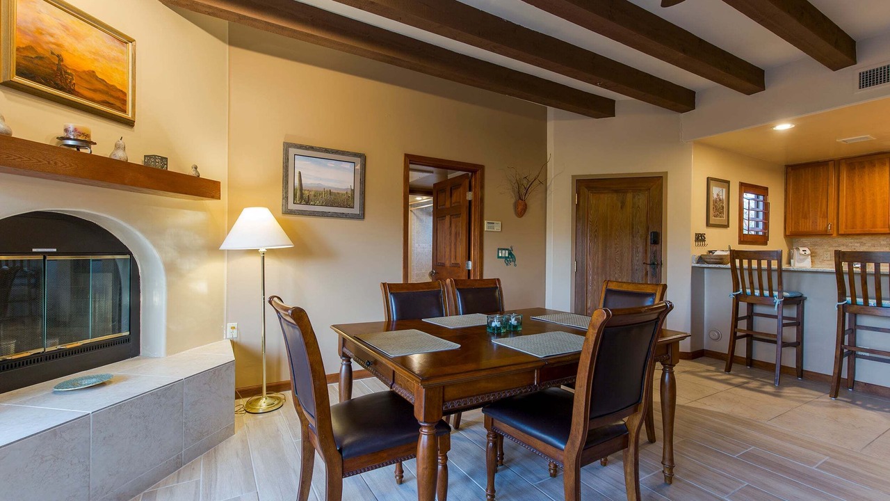 Photo of Livingroom in Starr Pass