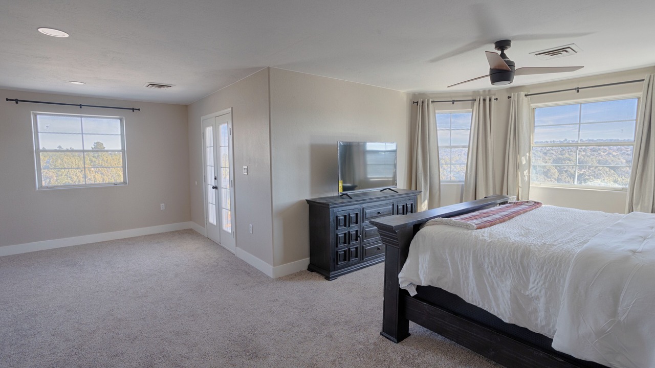 Photo of Bedroom in Clay Springs