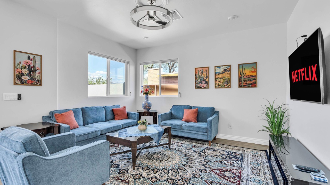 Photo of Bedroom in Barrio Hollywood