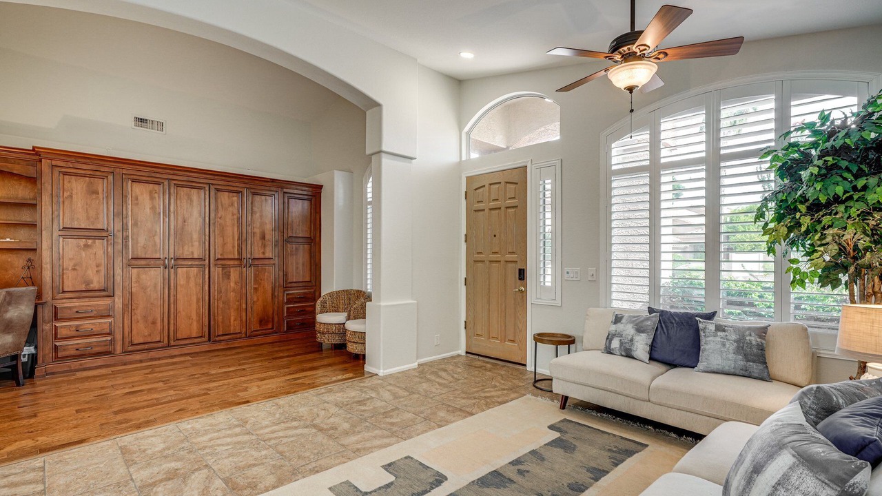 Photo of Livingroom in Arrowhead Lakes