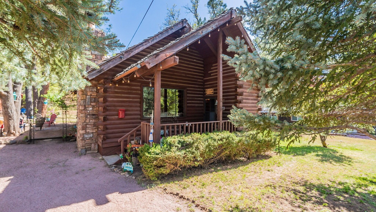 Photo of Outdoor in Strawberry