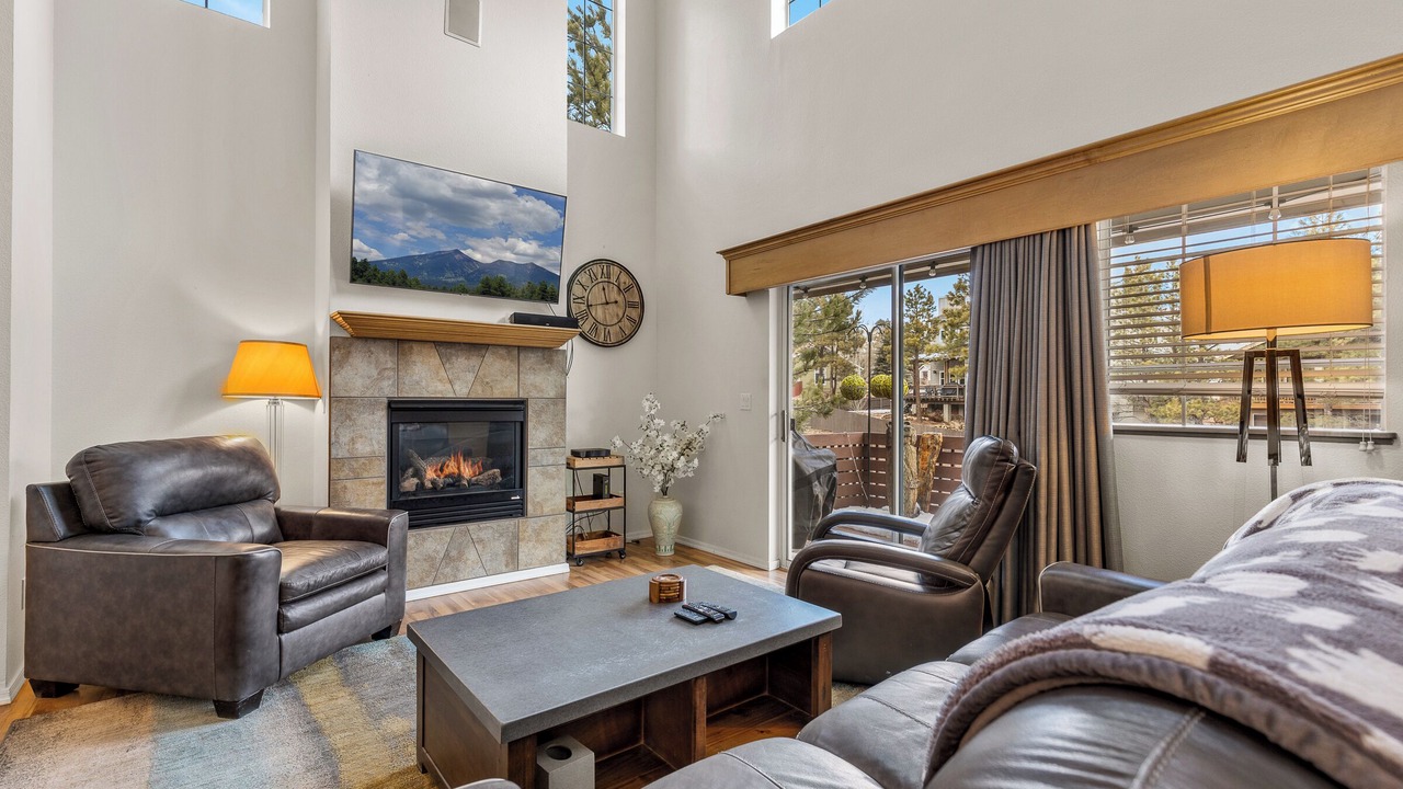 Photo of Livingroom in Ponderosa Trails
