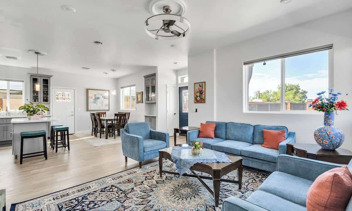 Photo of Livingroom in Barrio Hollywood