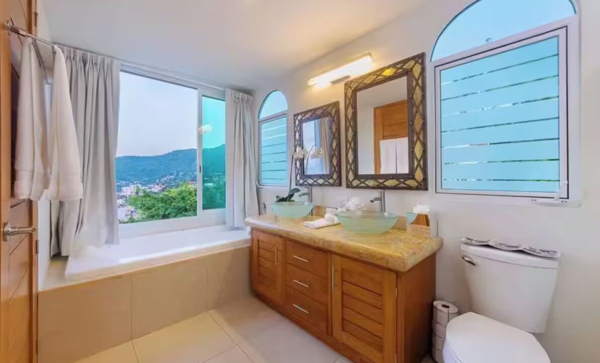 Photo of Bathroom in Alta Vista
