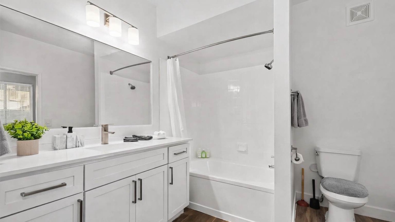 Photo of Bathroom in McDowell Mountain Apartments