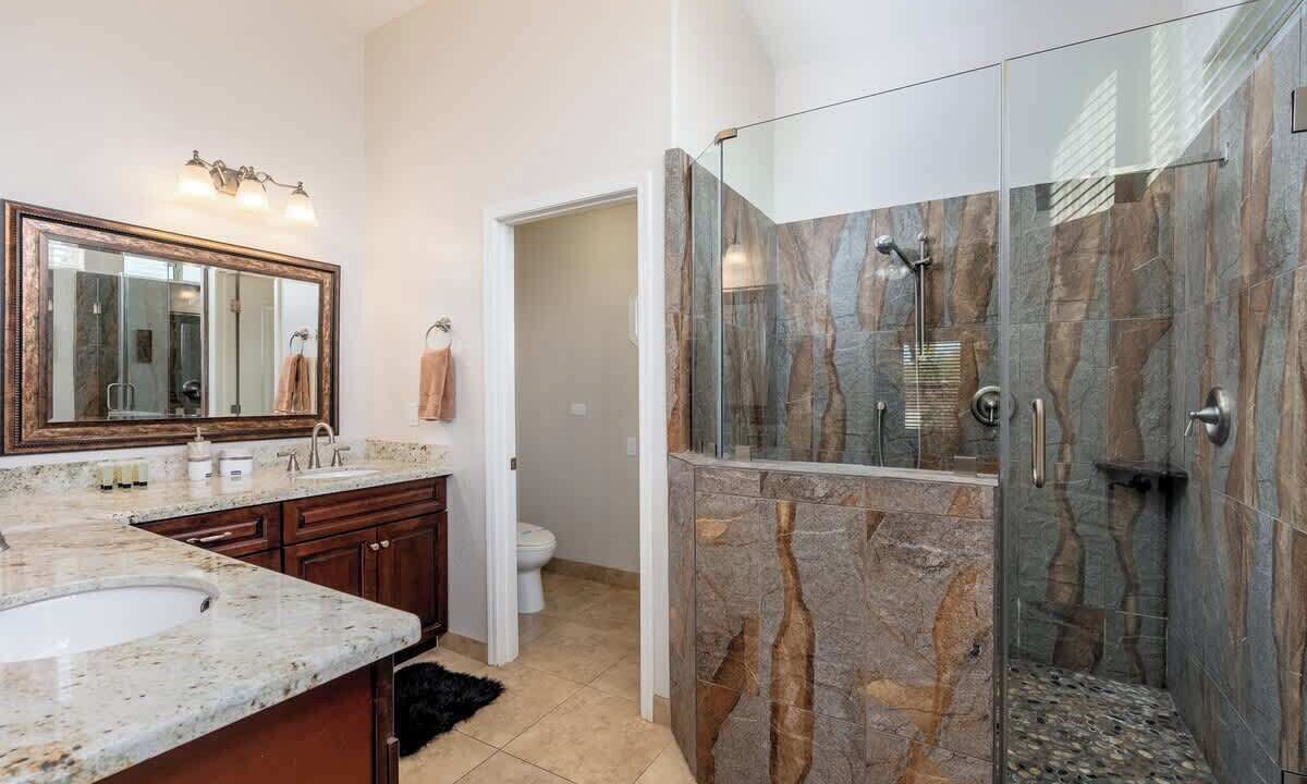 Photo of Bathroom in Pinnacle Peak