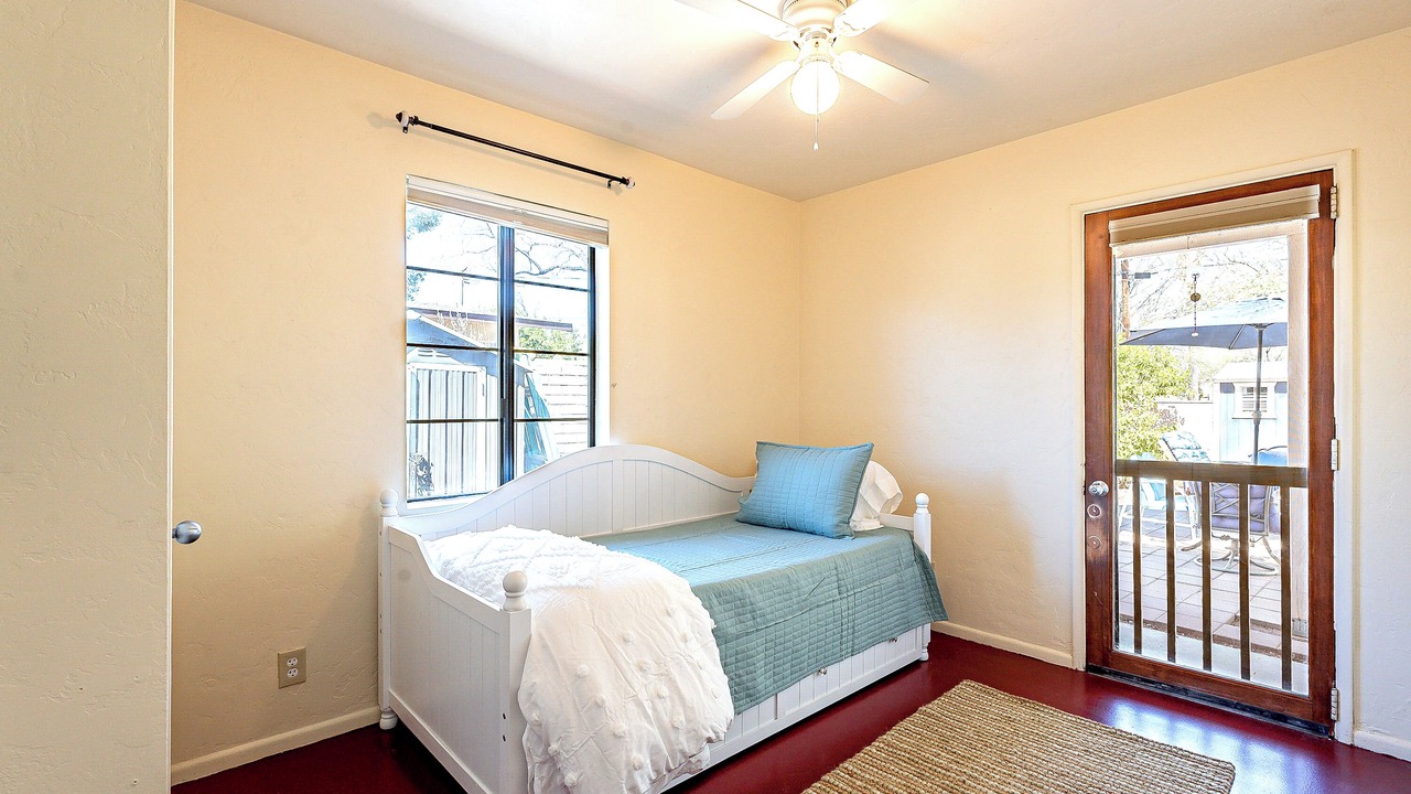 Photo of Bedroom in Peter Howell