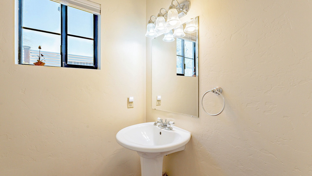 Photo of Bathroom in Peter Howell