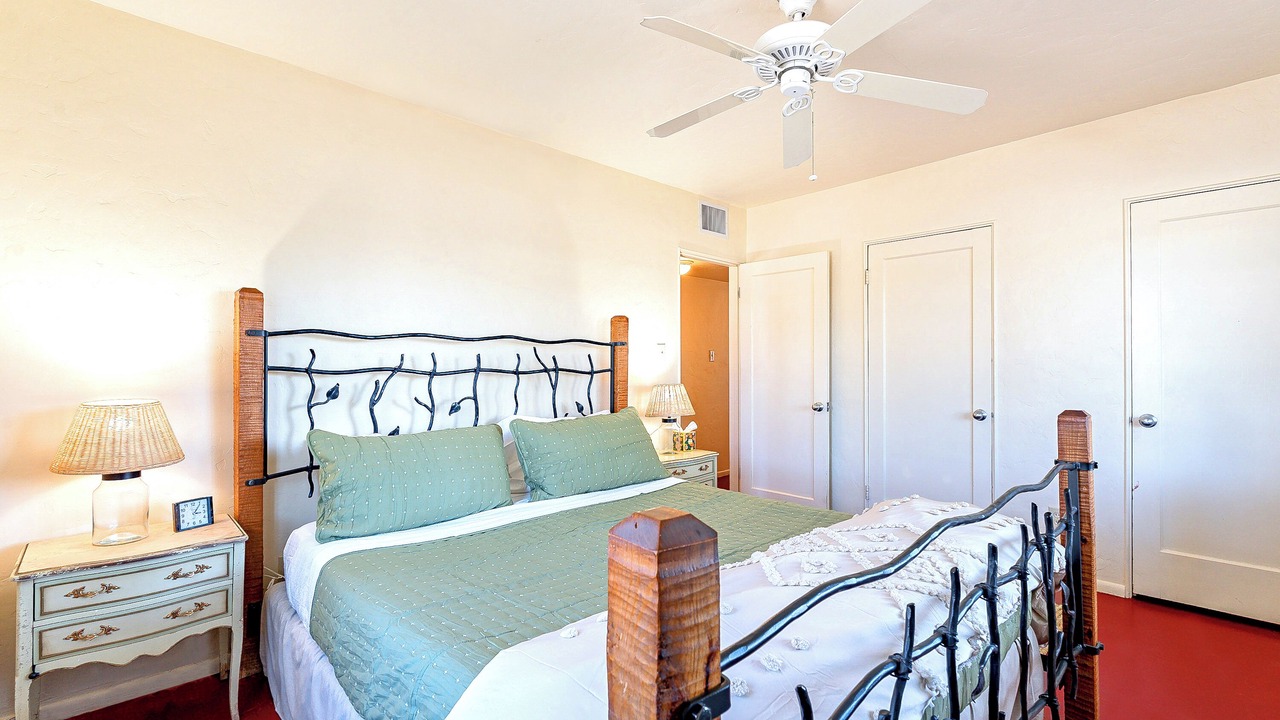 Photo of Bedroom in Peter Howell