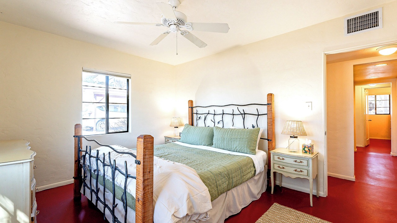 Photo of Bedroom in Peter Howell