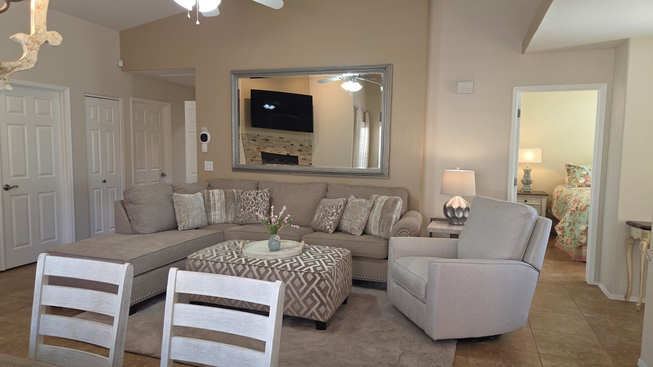 Photo of Livingroom in Horizon Heights