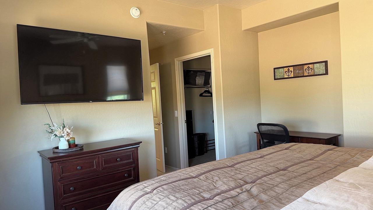 Photo of Bedroom in Central Scottsdale