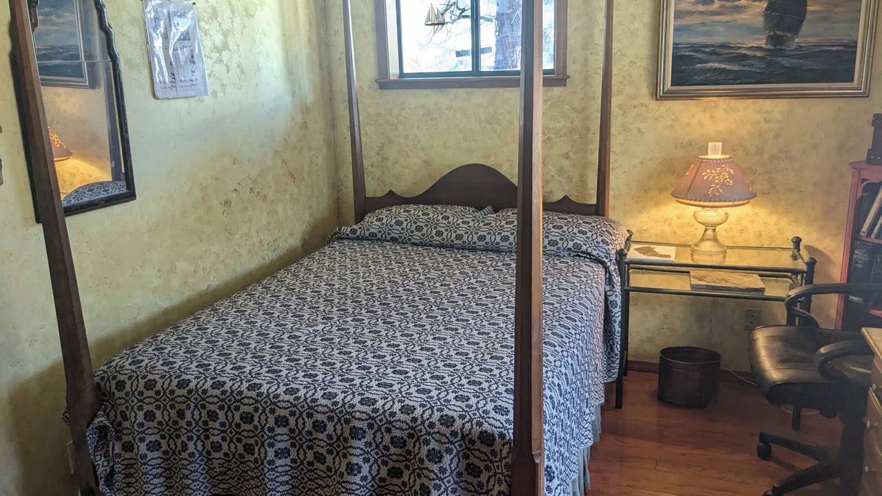 Photo of Bedroom in Iron Springs