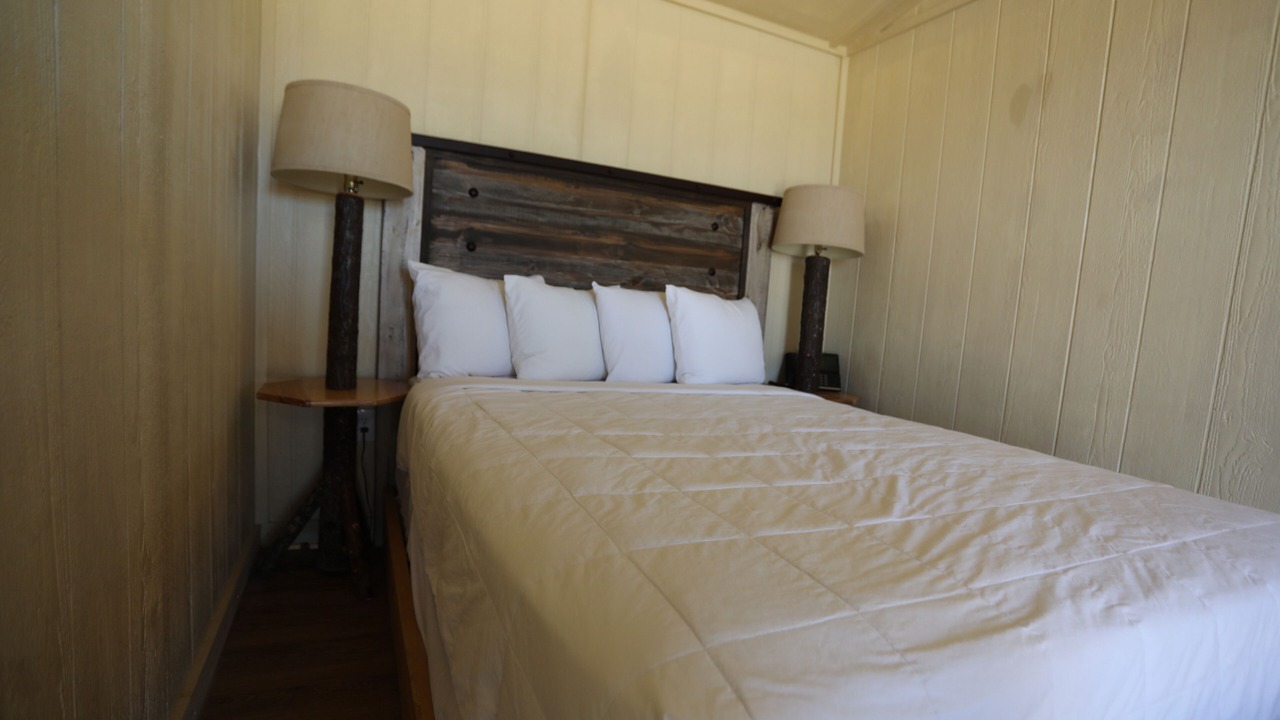 Photo of Bedroom in Peach Springs