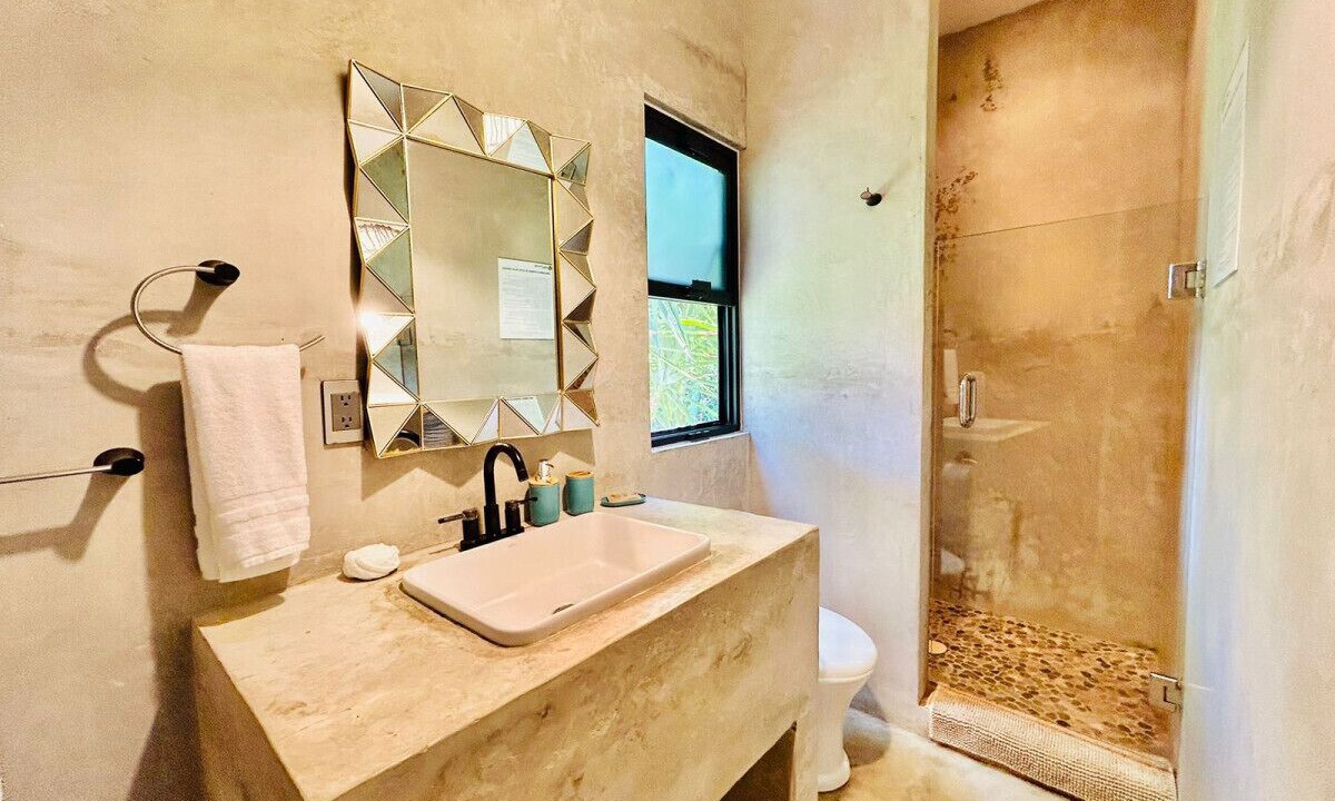 Photo of Bathroom in Elota
