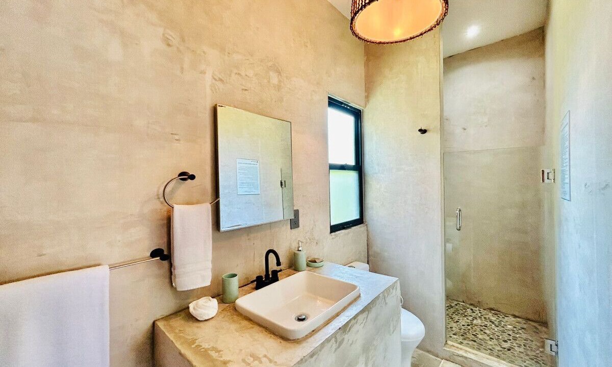 Photo of Bathroom in Elota