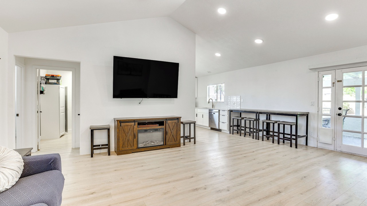 Photo of Bedroom in Overland Trail