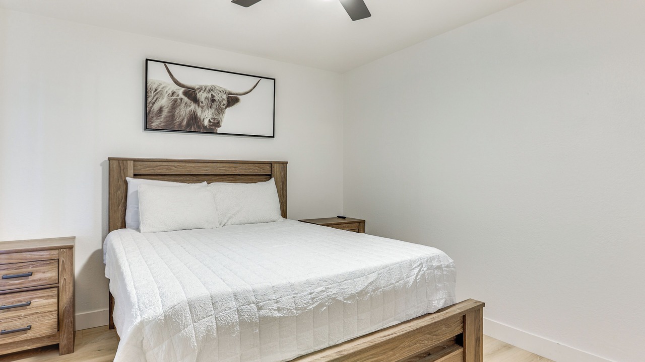 Photo of Bedroom in Overland Trail