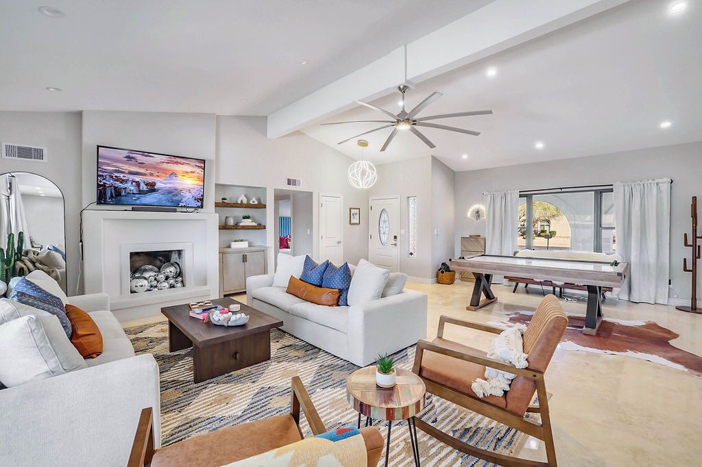 Photo of Livingroom in Thunderbird Desert Estates