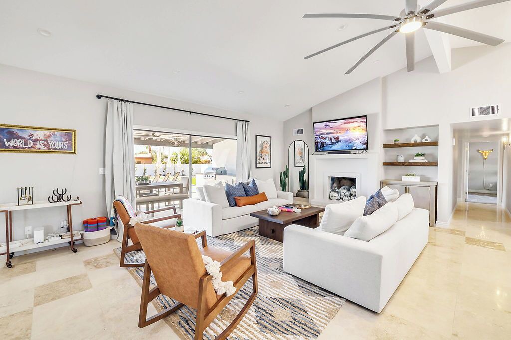 Photo of Livingroom in Thunderbird Desert Estates