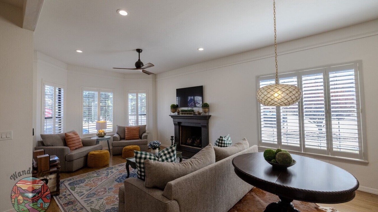 Photo of Livingroom in Nob Hill