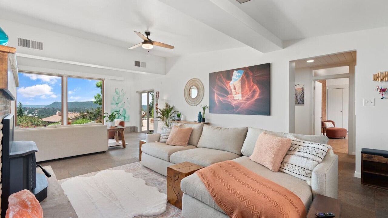 Photo of Livingroom in West Sedona