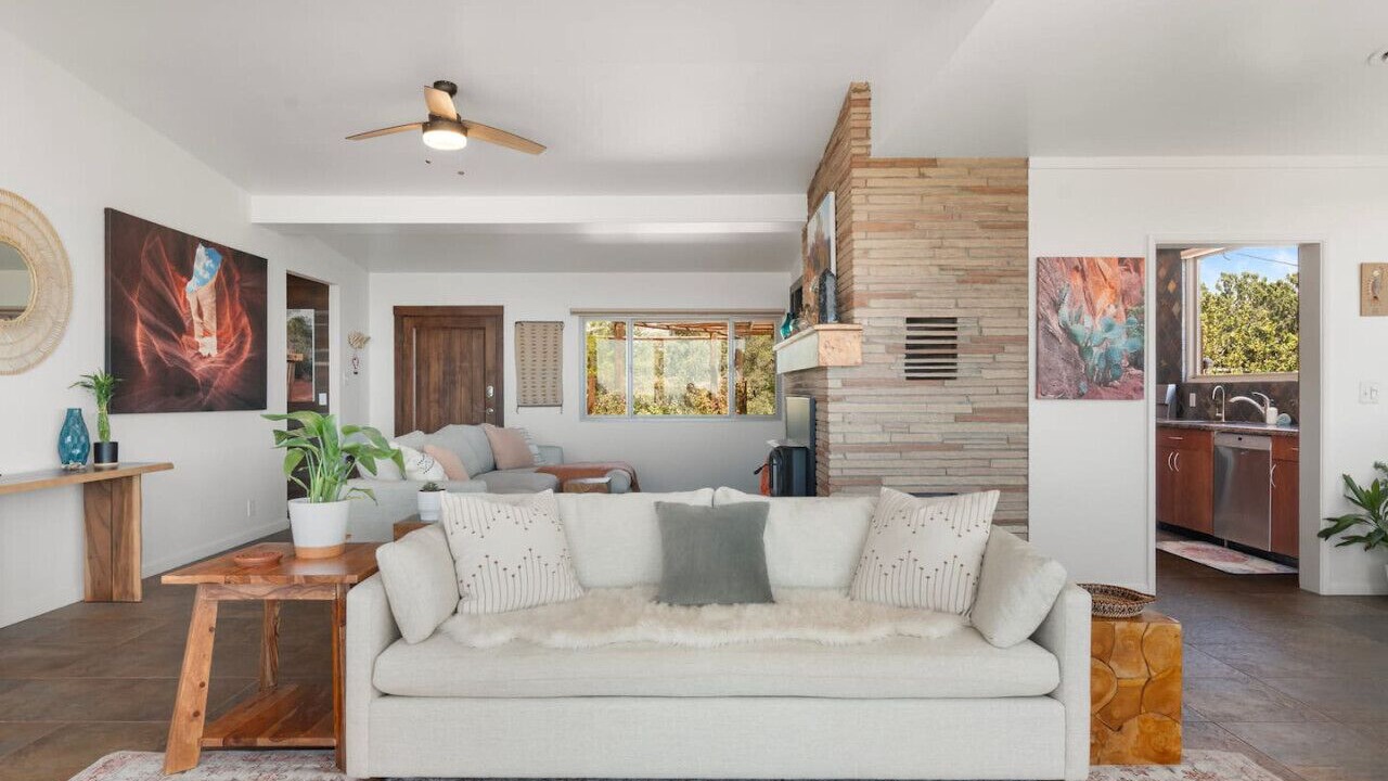 Photo of Livingroom in West Sedona