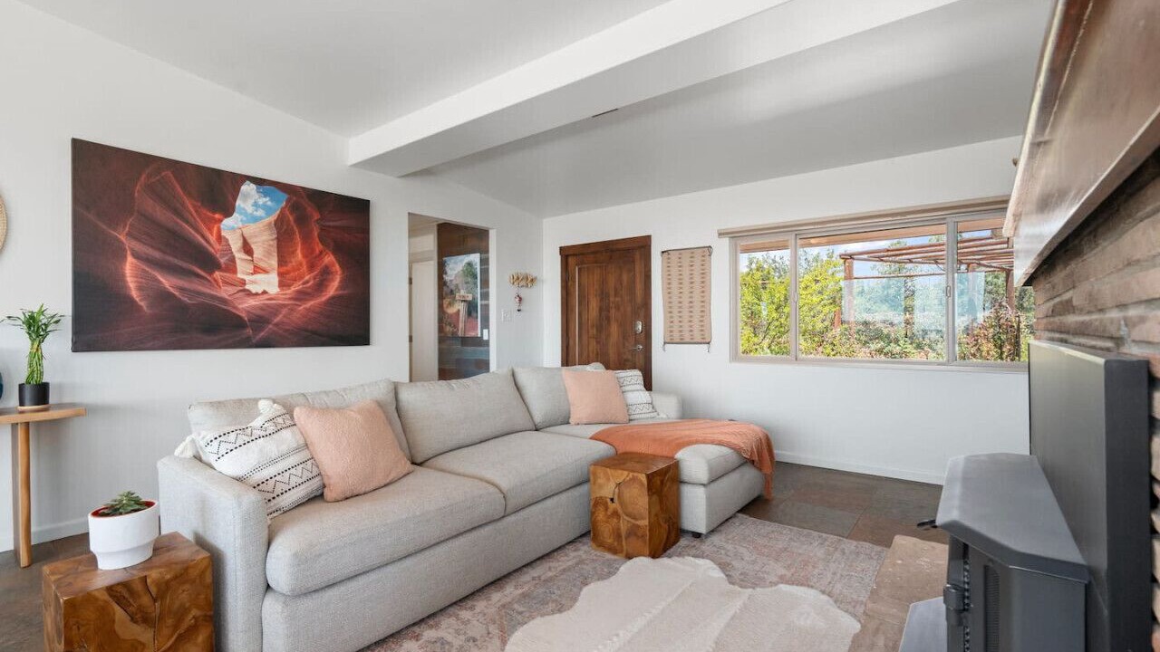 Photo of Livingroom in West Sedona