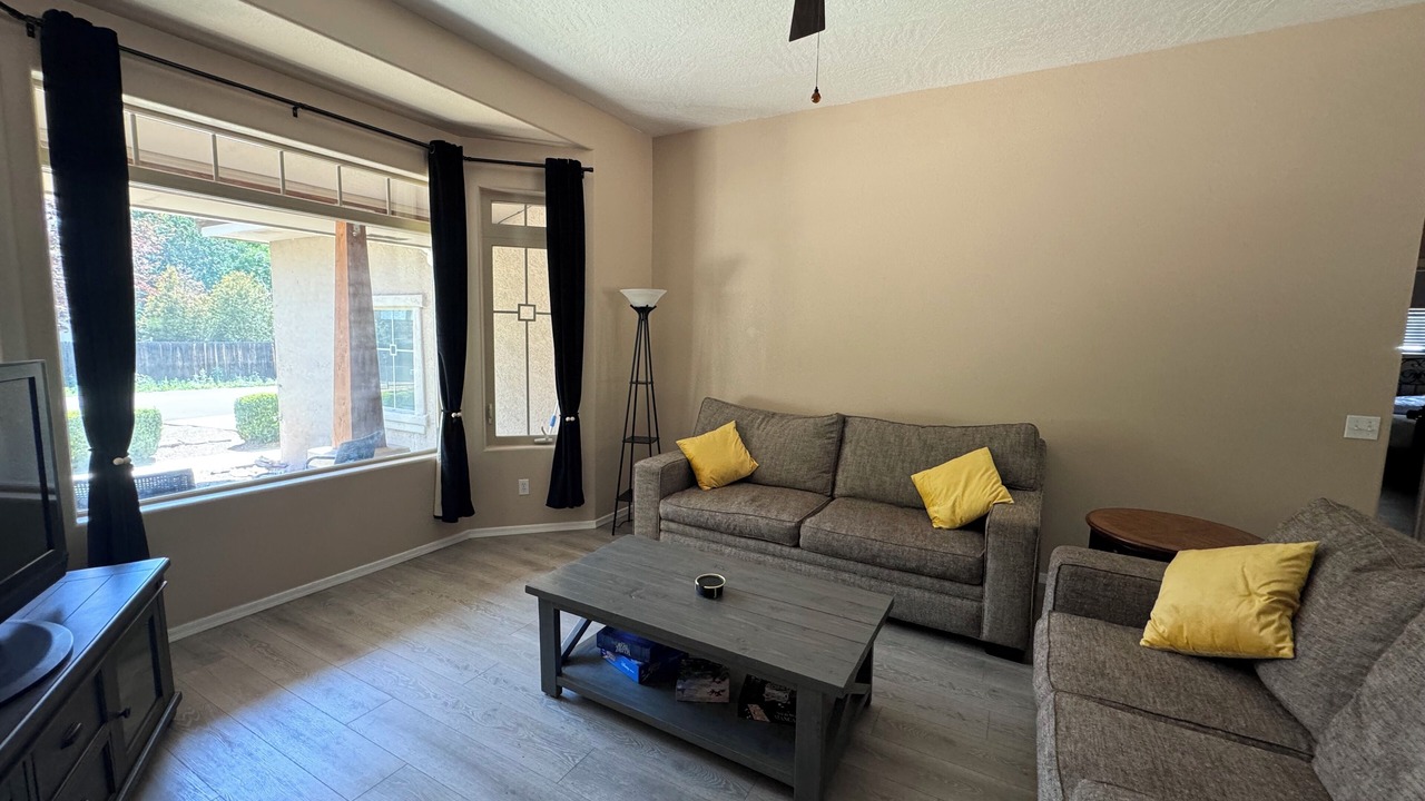 Photo of Livingroom in Cottonwood-Verde Village
