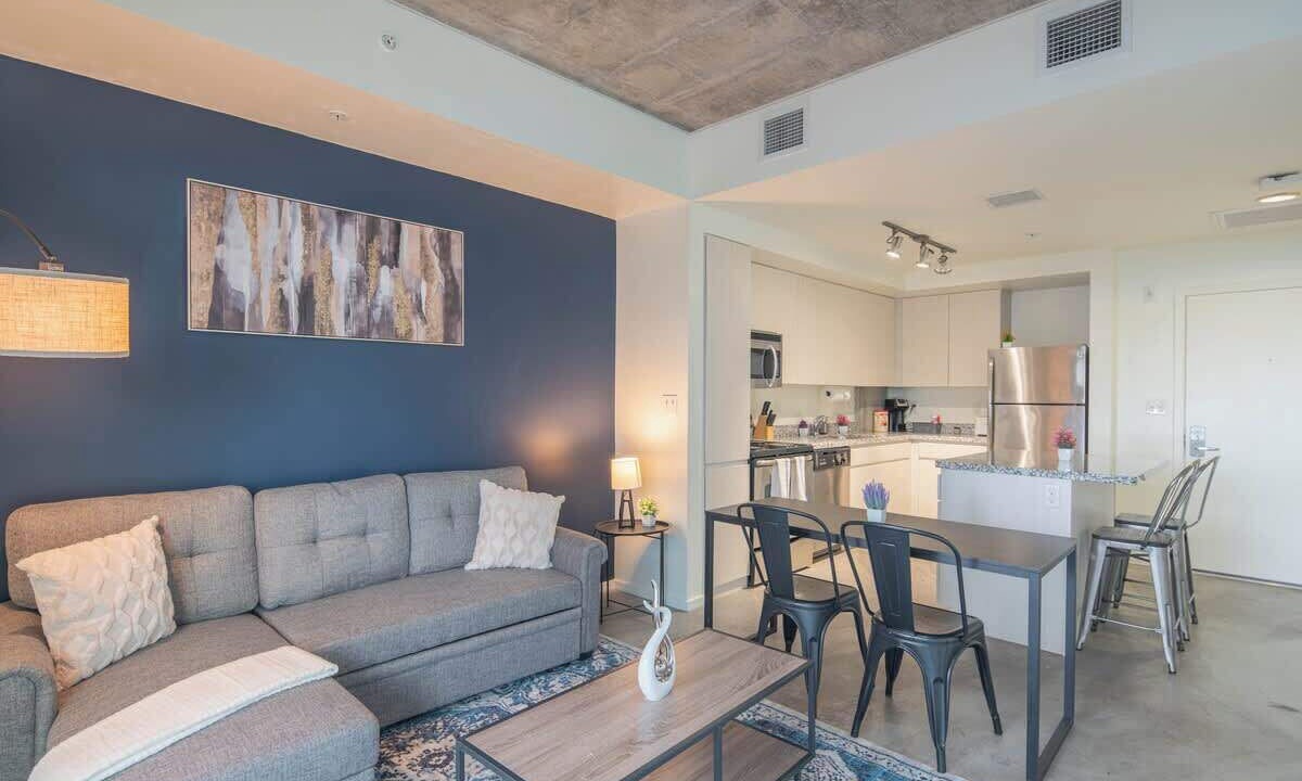 Photo of Livingroom in Evans Churchill