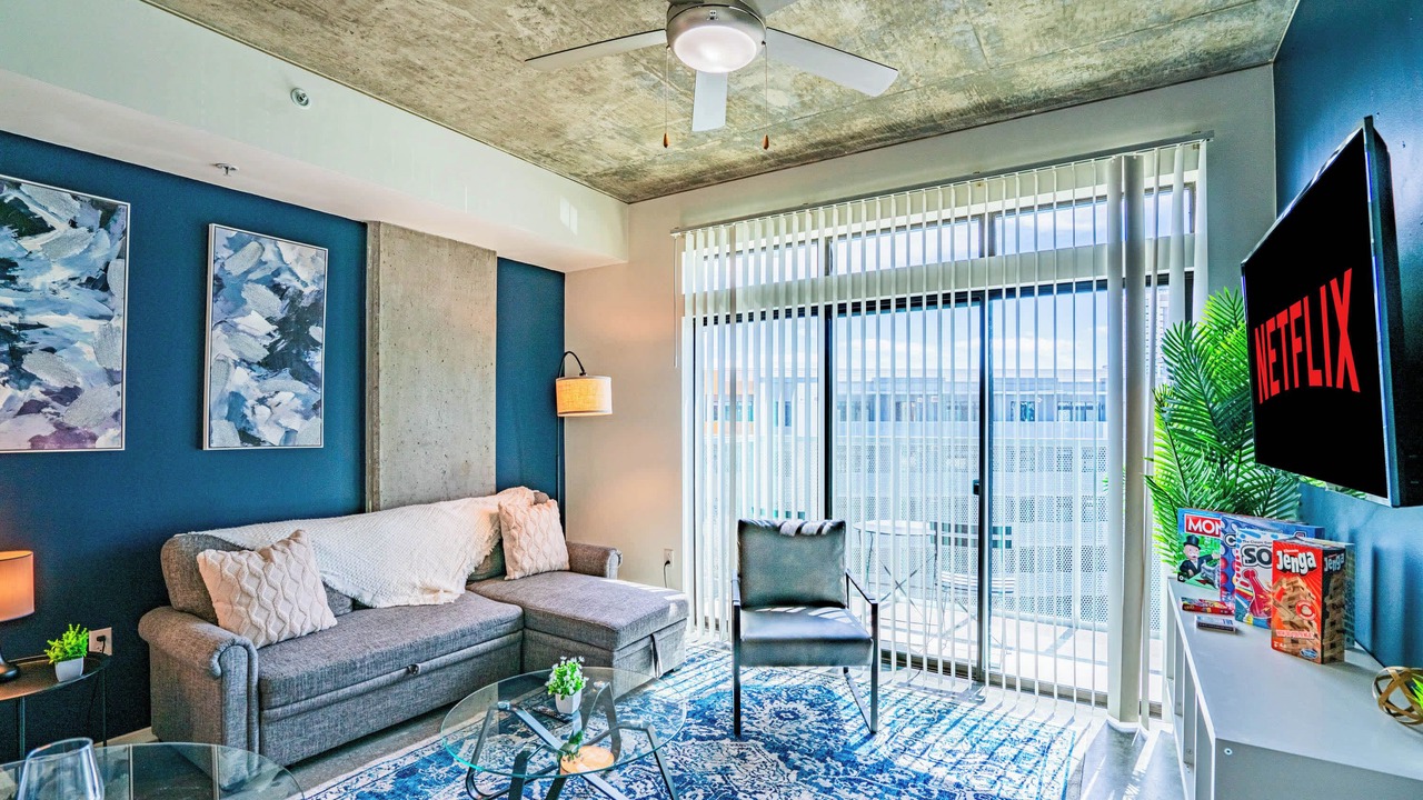 Photo of Livingroom in Evans Churchill