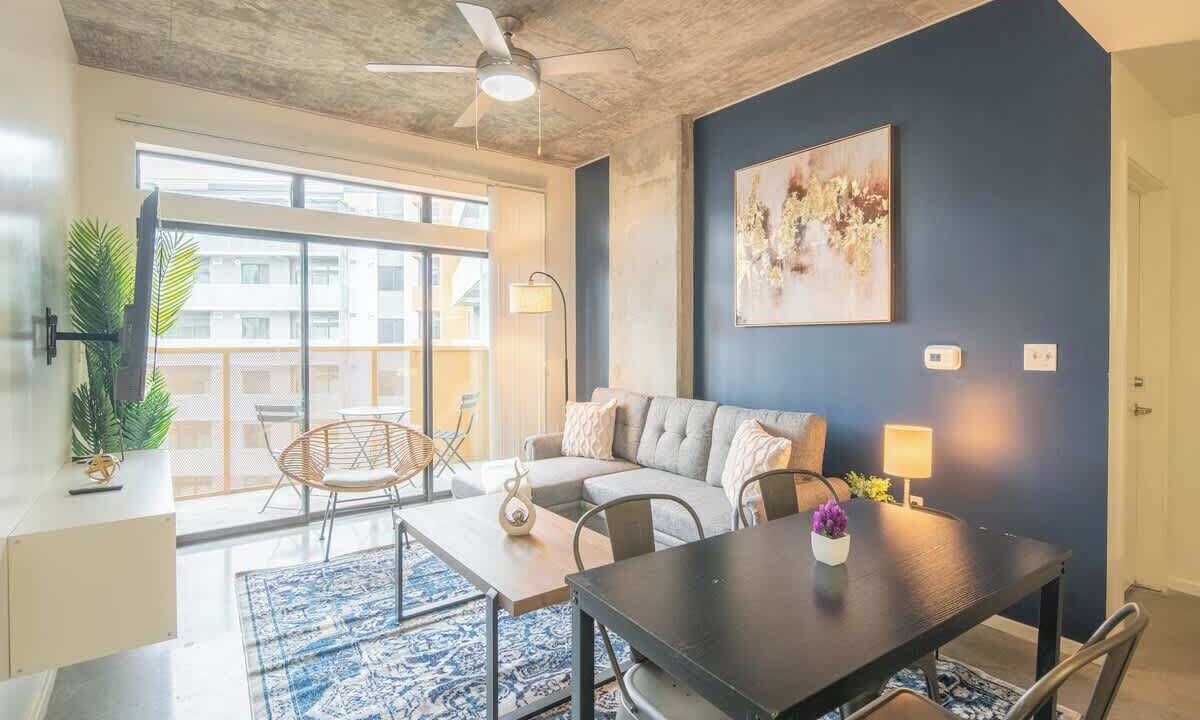 Photo of Livingroom in Evans Churchill