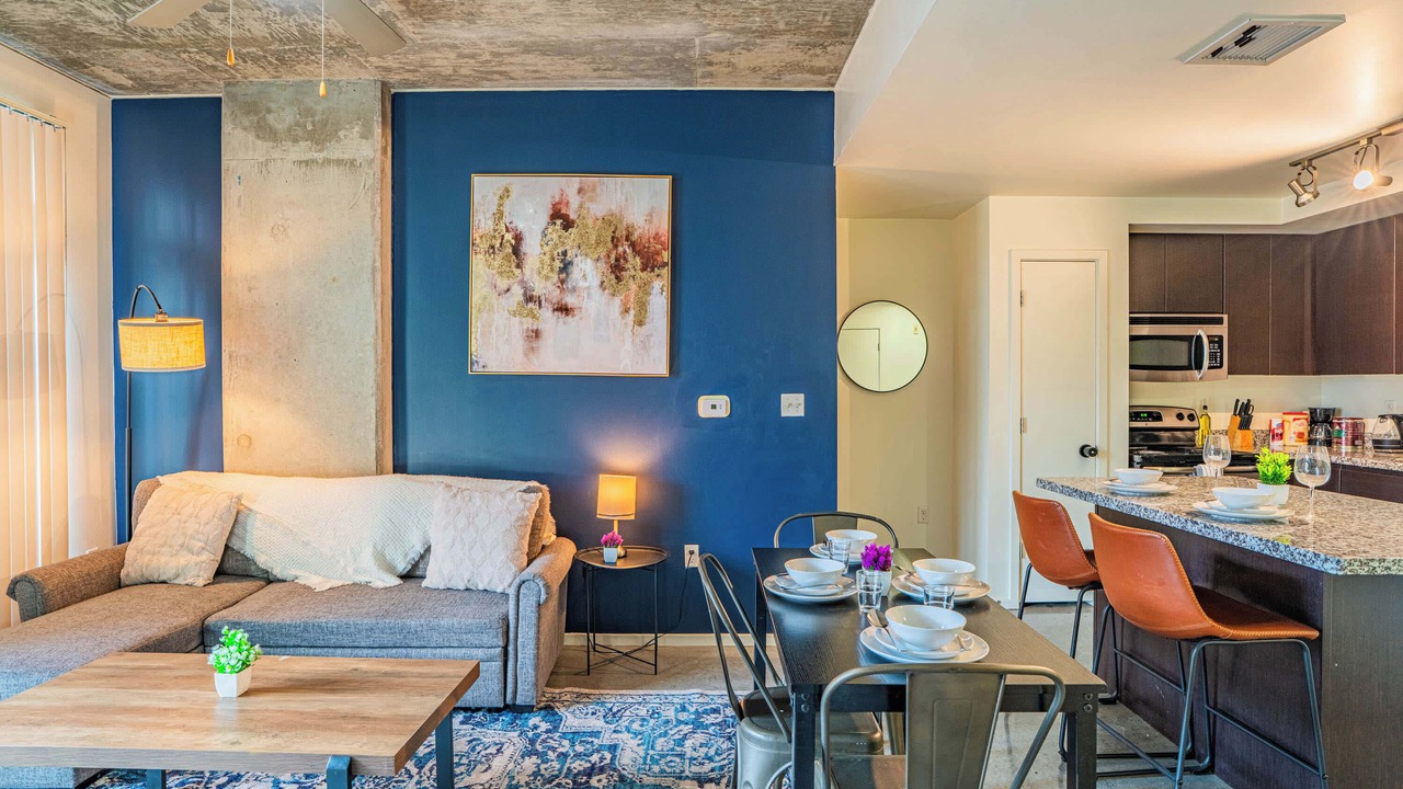 Photo of Livingroom in Evans Churchill