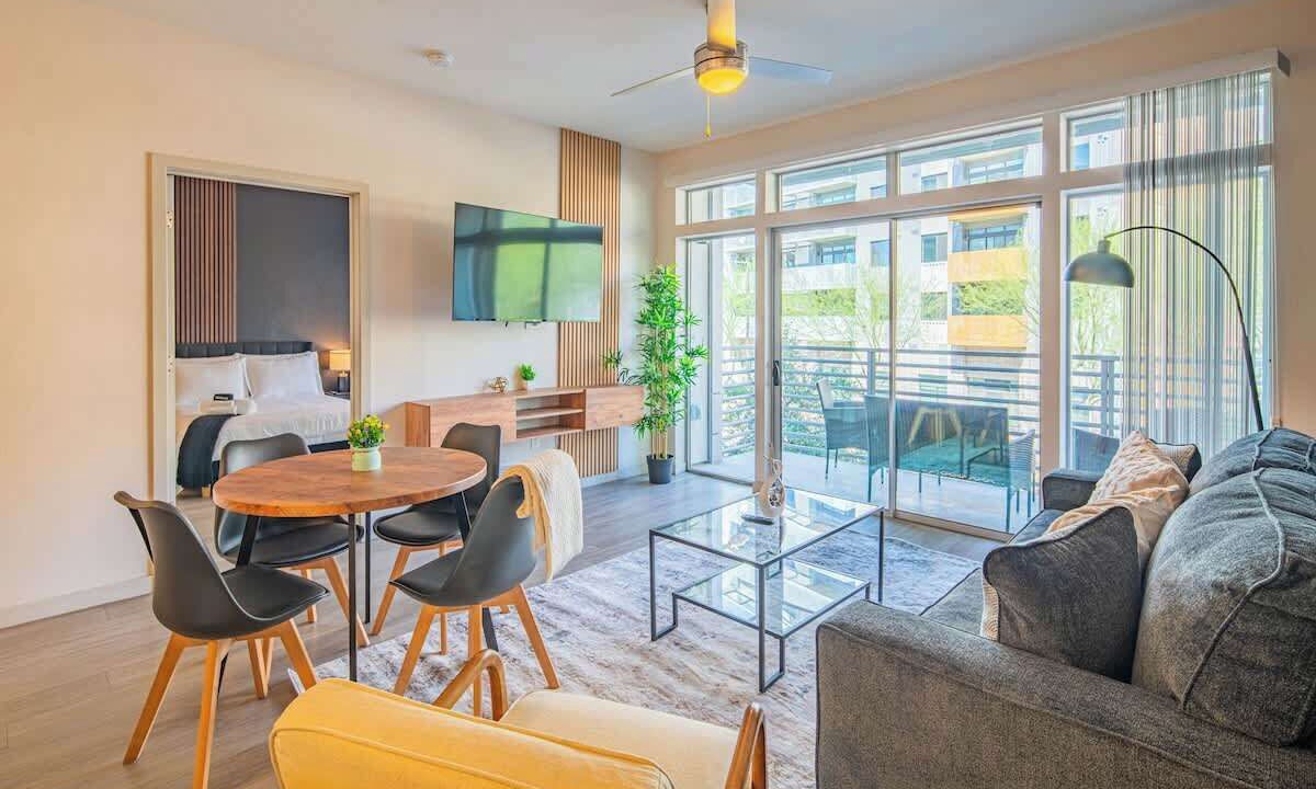 Photo of Livingroom in Evans Churchill