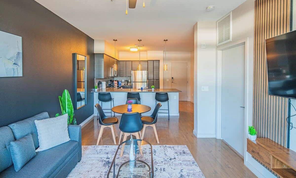 Photo of Livingroom in Evans Churchill