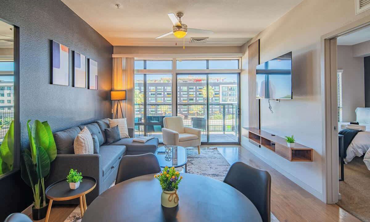 Photo of Livingroom in Evans Churchill