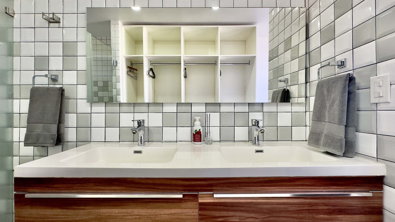 Photo of Bathroom in Avenida Revolucion