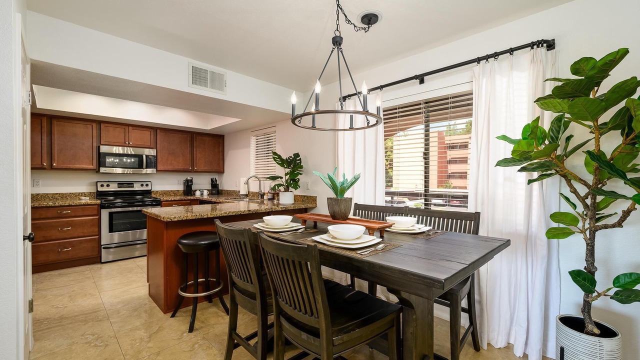 Photo of Bedroom in Paradise Valley Village