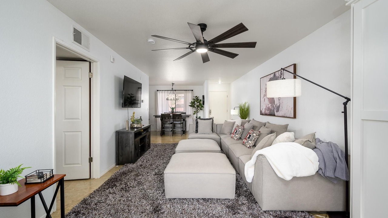 Photo of Livingroom in Paradise Valley Village
