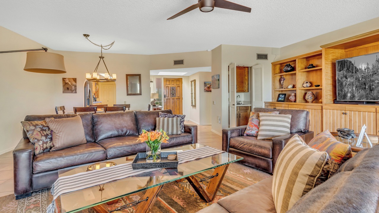 Photo of Livingroom in Green Valley