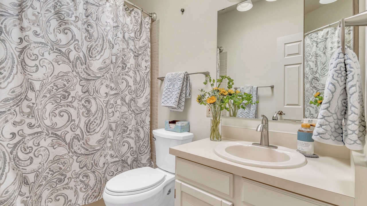 Photo of Bathroom in Green Valley