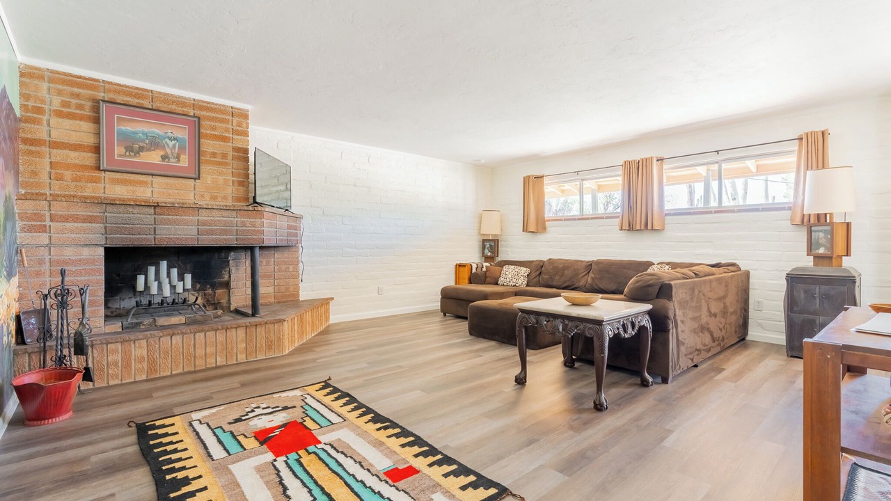 Photo of Livingroom in Tucson