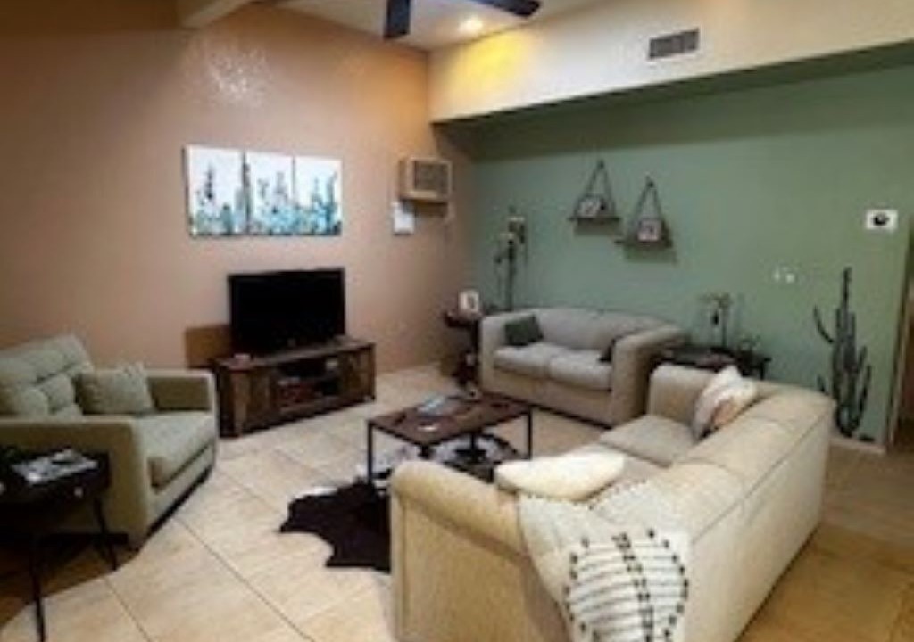 Photo of Livingroom in Havasu Heights
